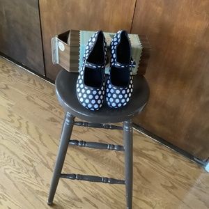 Chocolaticas ShoesSize 7 US or 37 in Europe Black with white polka dots